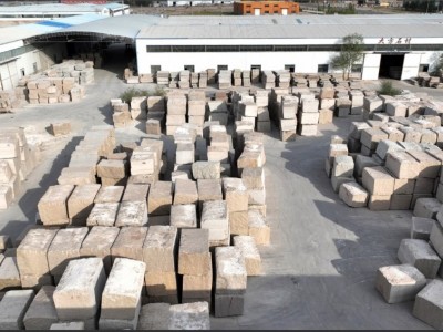 内蒙古阿拉善黄荒料图2