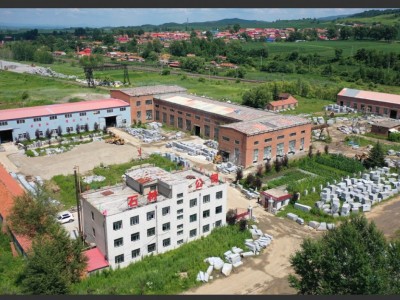 黑龙江芝麻黑矿山图2